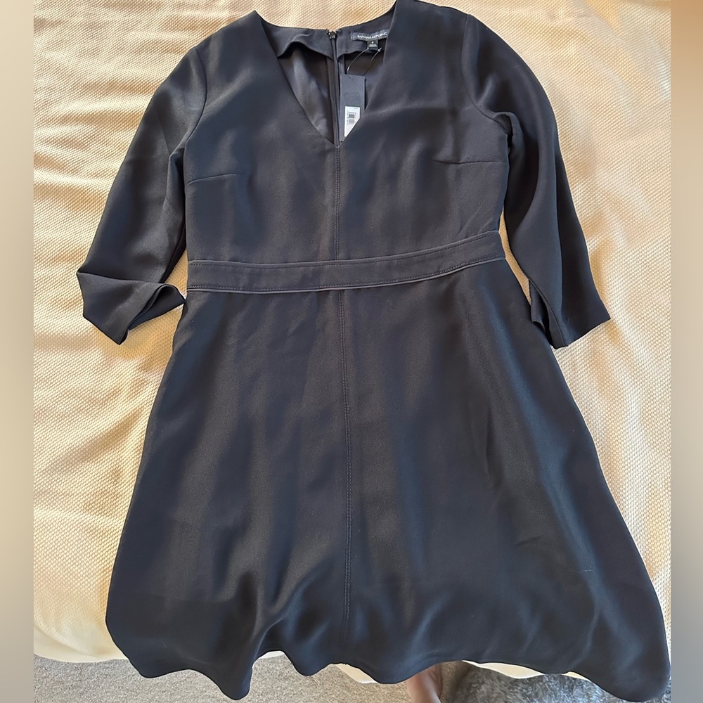 Women’s Banana Republic Black Dress Size 4
